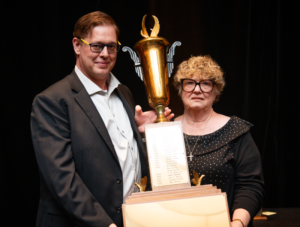 Chip and Kay Chamberlain accept Prather Award